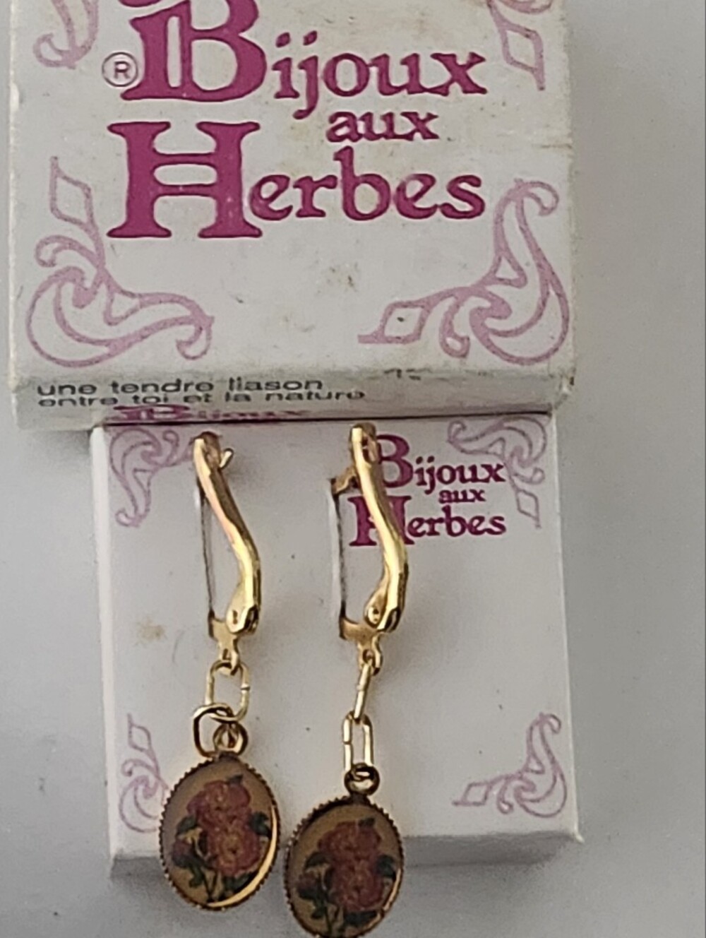 Vtg Bijoux Aux Herbes Gold Tone Pink Rose Floral Drop Earrings NIB